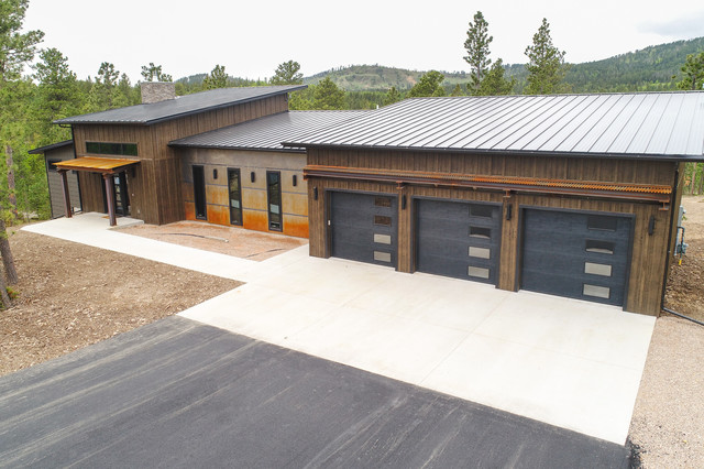 Eagle Ridge Circle Residence contemporary-exterior