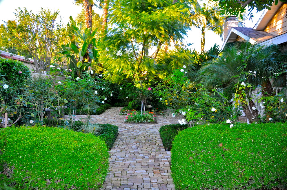Tropical courtyard formal garden in Orange County.