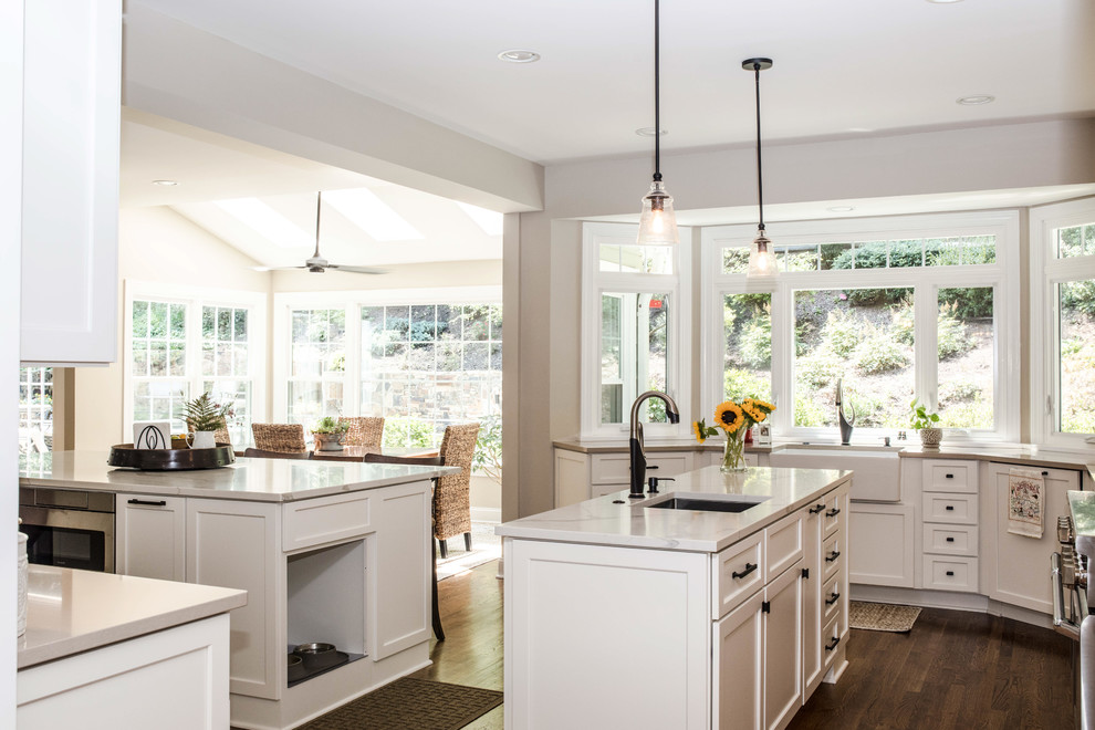 Example of a transitional kitchen design in DC Metro