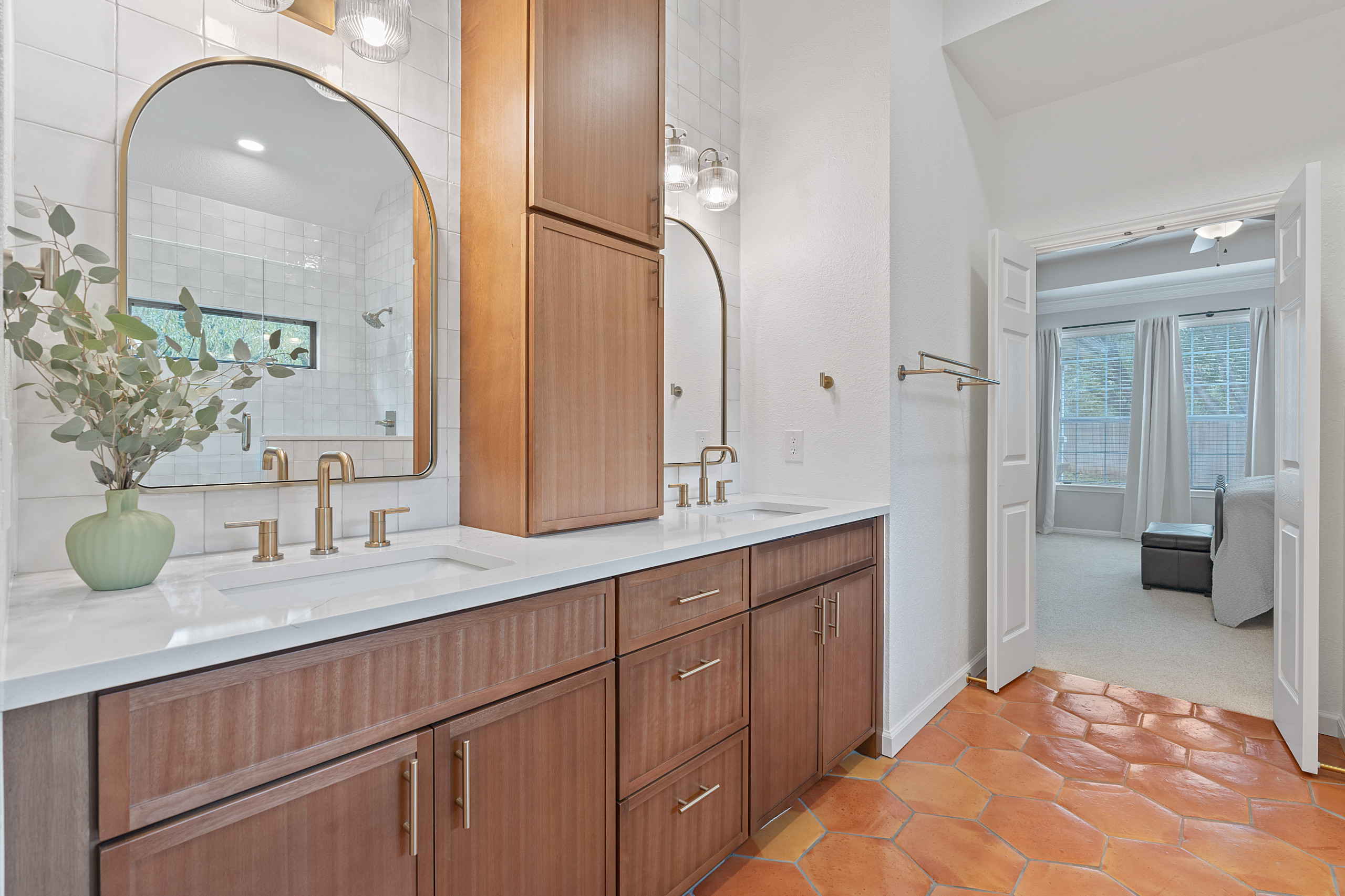 Southwestern Charm Bathroom (Circle C)