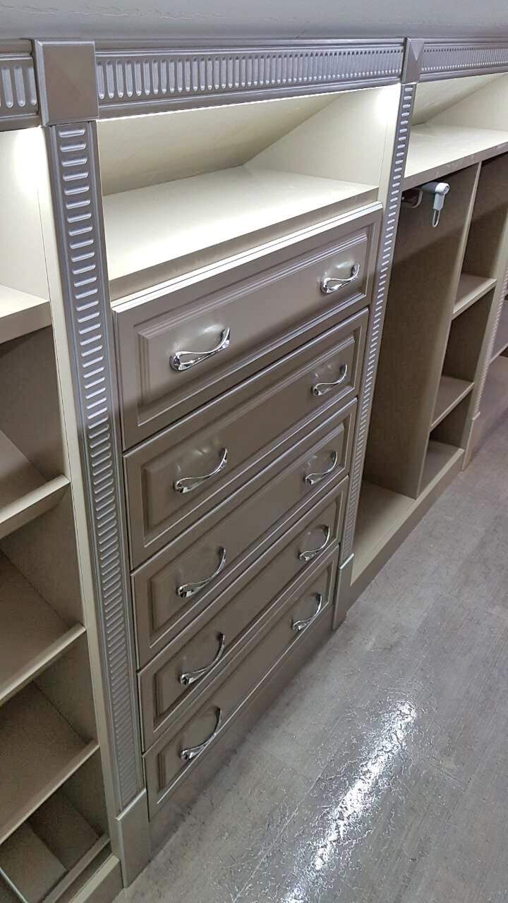 Элементы гардеробной с фасадами "Романа". Производитель: Фабрика интерьера RuLes