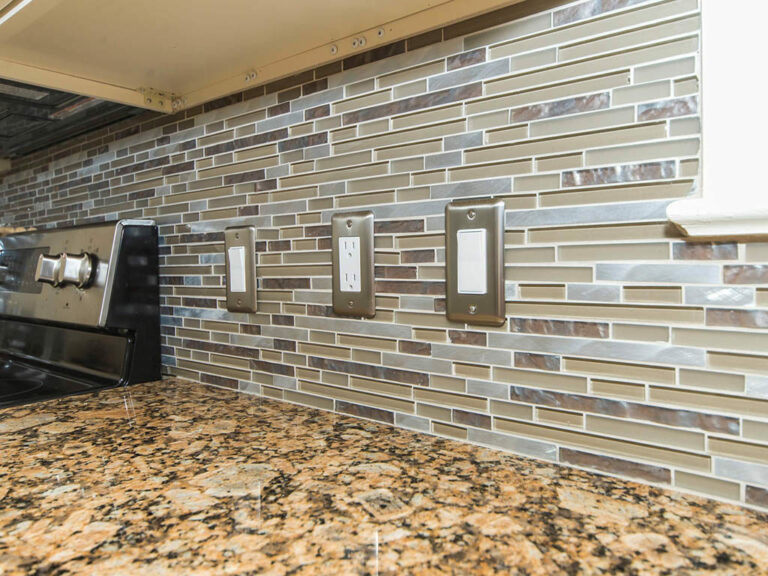 Kitchen - transitional kitchen idea
