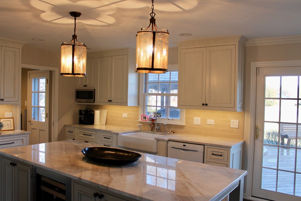 Home design - transitional home design idea in Chicago