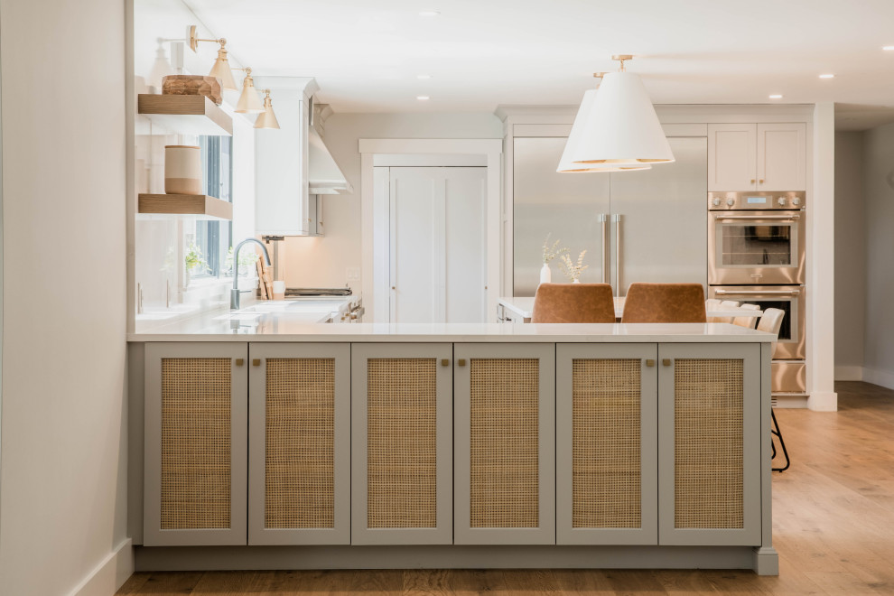 Kitchen - transitional kitchen idea in Boston