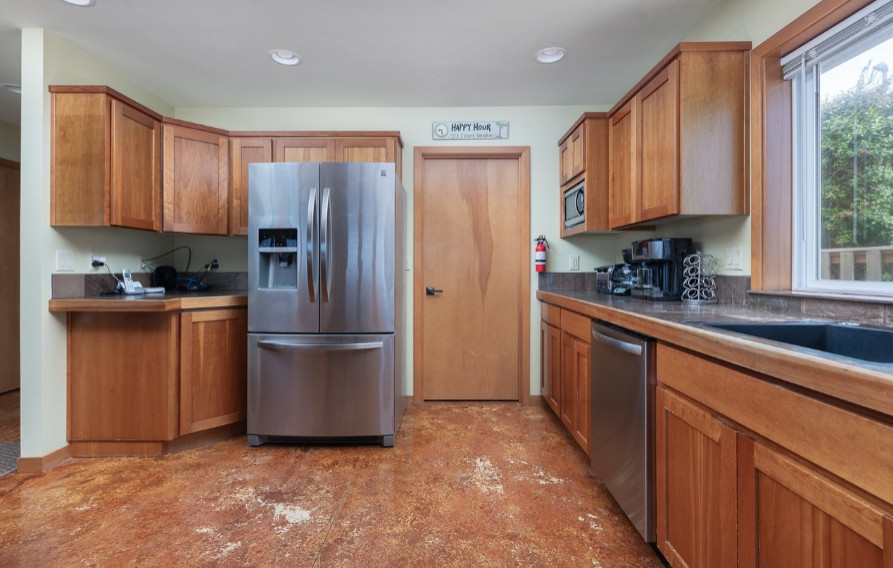 "Beach Me" Lincoln City, OR Short-term Rental Remodel