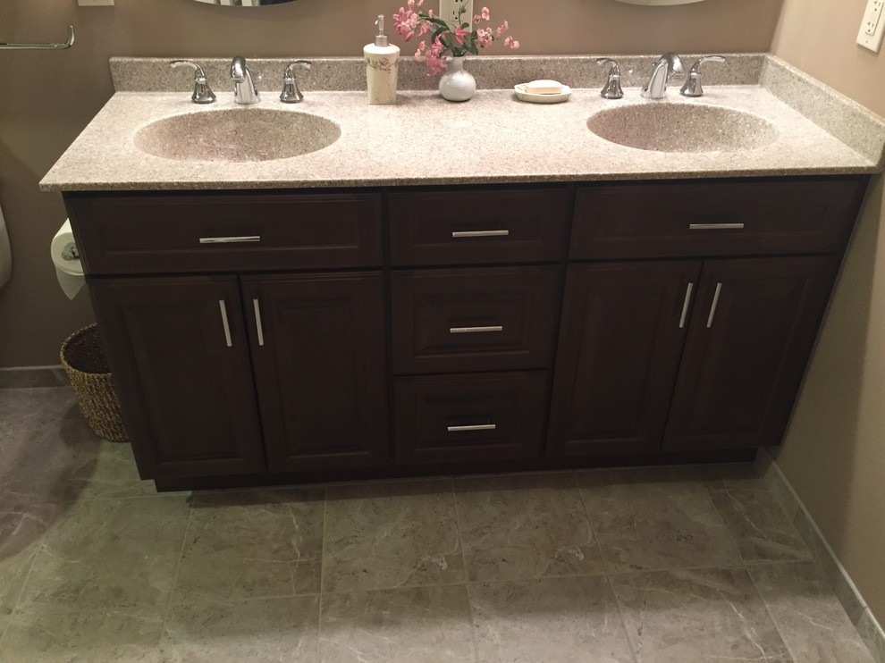 Home design - transitional home design idea in Philadelphia