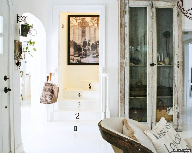 Staircase - mid-sized country painted l-shaped staircase idea in Tampa