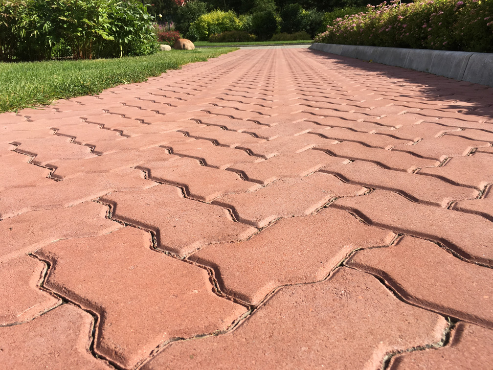 Устройство плиточного мощения