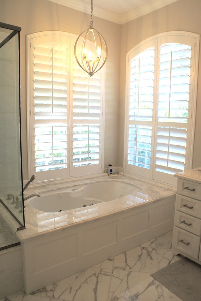 Design ideas for a mid-sized transitional bathroom in Miami.