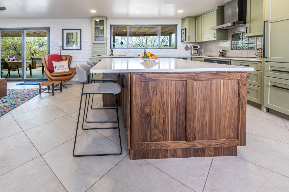 Example of a transitional kitchen design in Phoenix