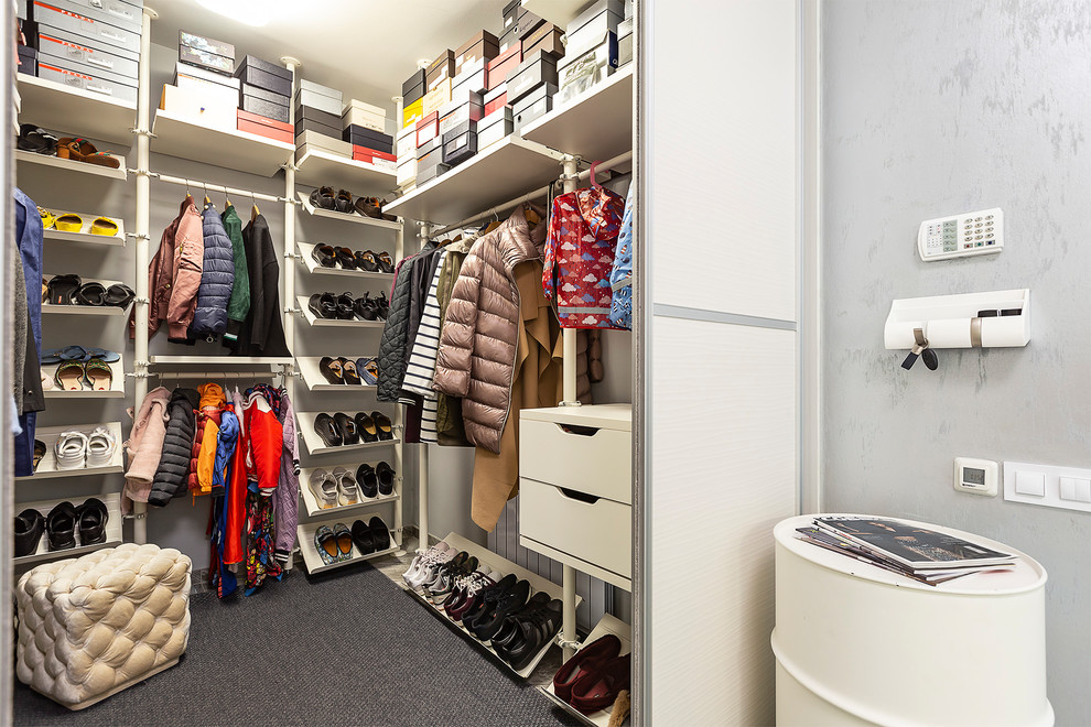 Дом с серебристыми стенами / House with silver walls