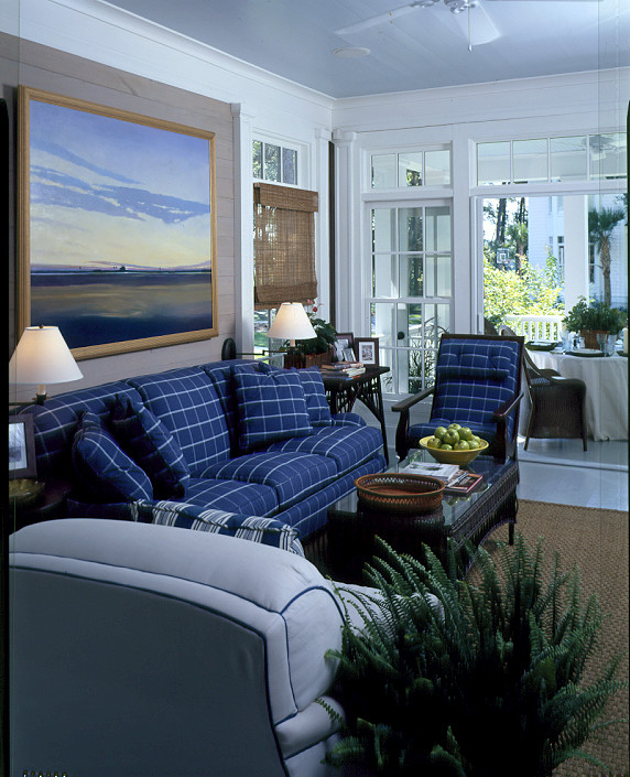 Family room - traditional family room idea in Atlanta