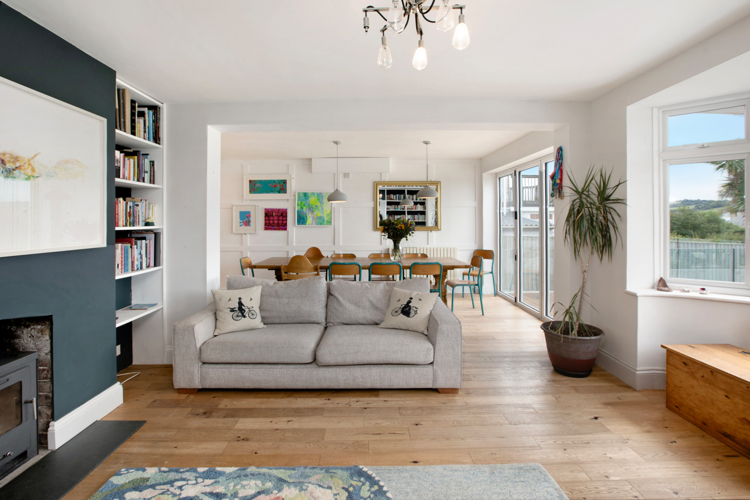 light and bright living room. open plan to panelled Dining Room/Kitchen