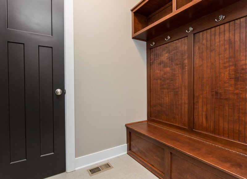 Entryway - transitional entryway idea