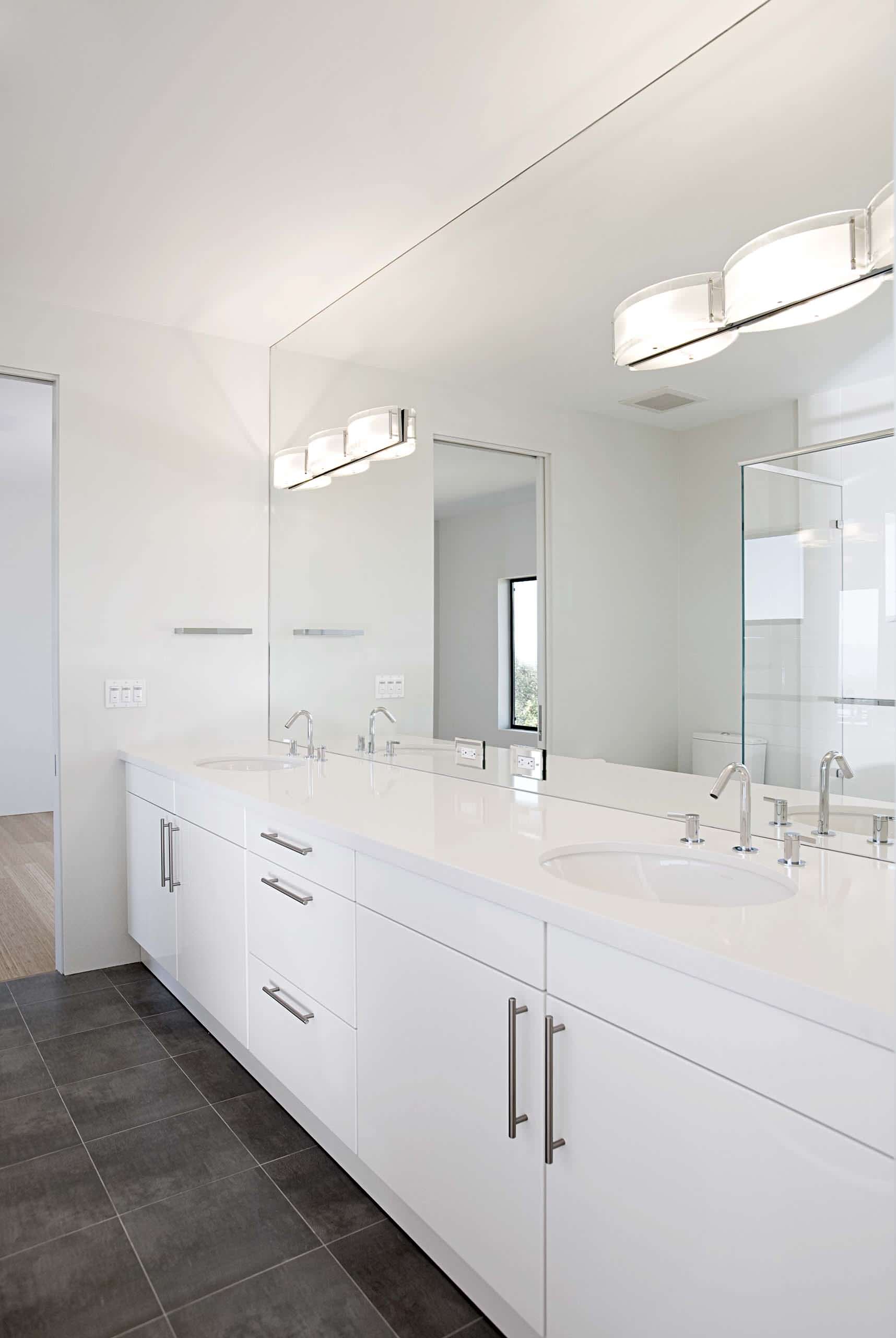 Jack And Jill Bathroom Ideas Houzz