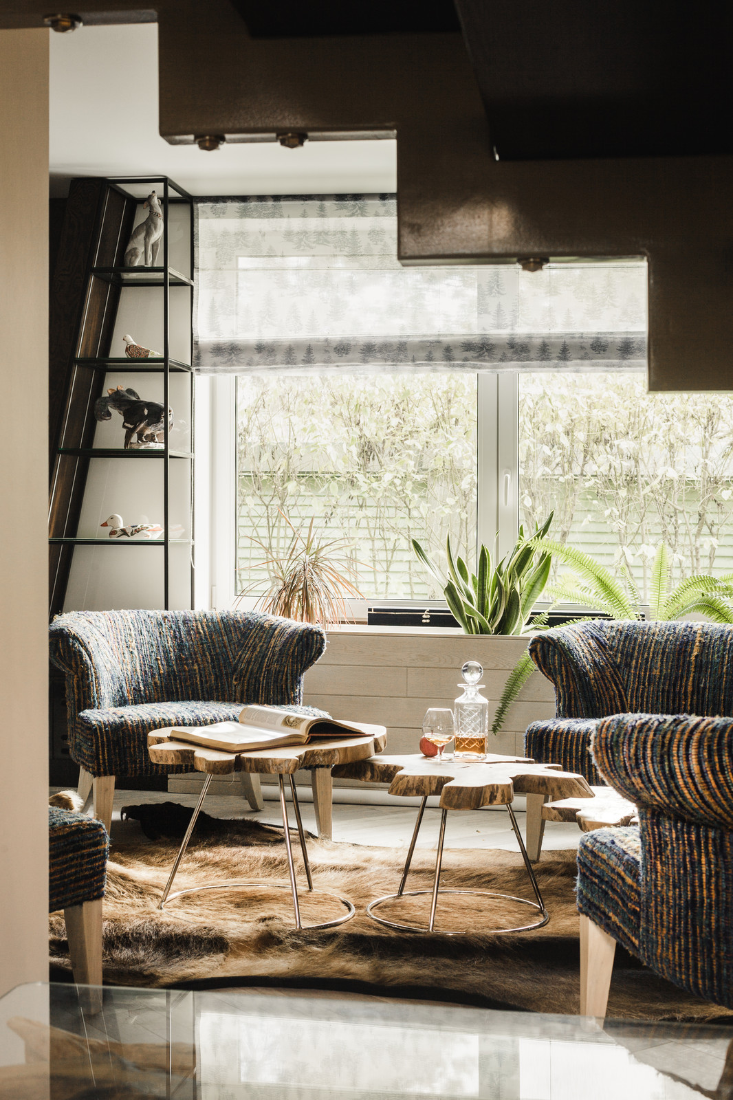 Дом охотника в современном стиле