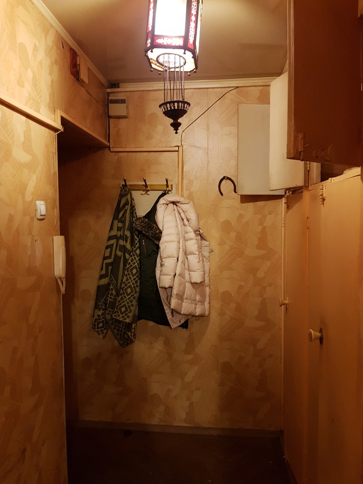 Прихожая до ремонта