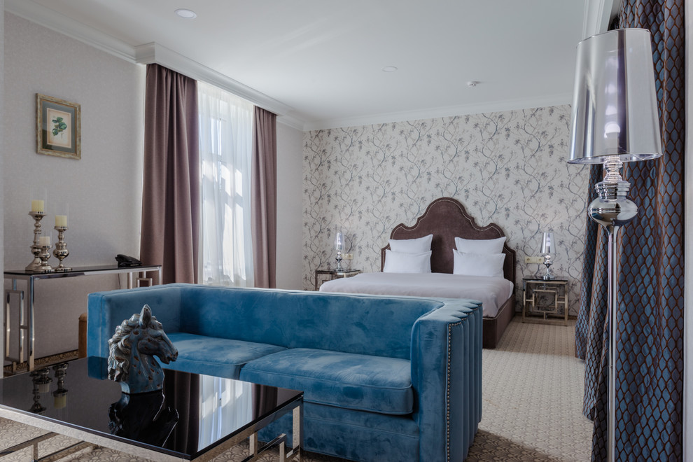 В графском парке музыка играет