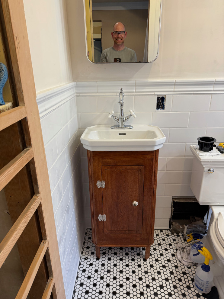 1930's Full Bath