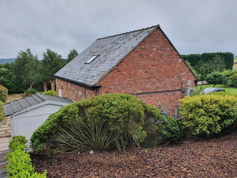 Garage Conversion to Man Pad