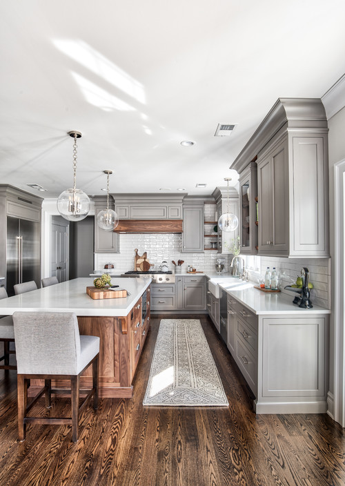 white farmhouse kitchen