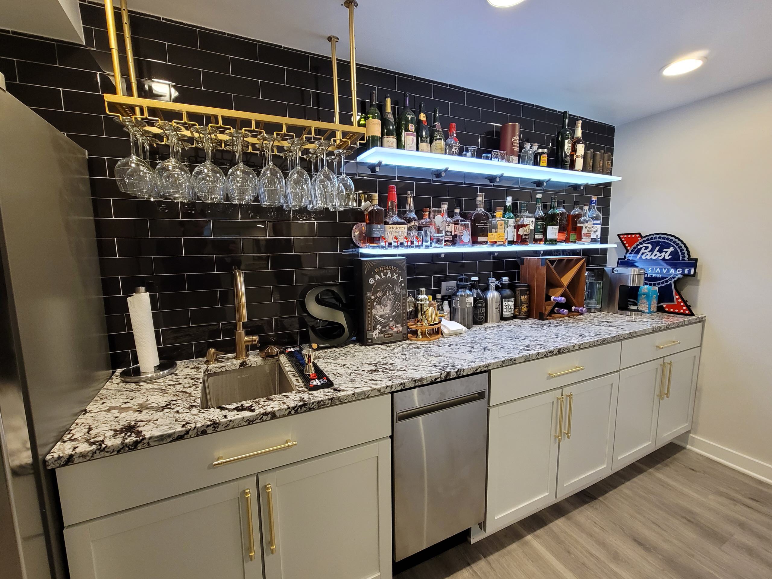 Bolingbrook Basement Bar