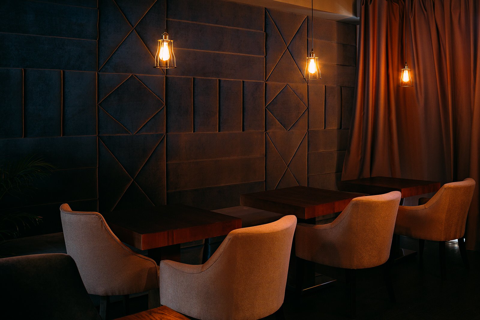 Реализация дизайн проекта бара Bourbon