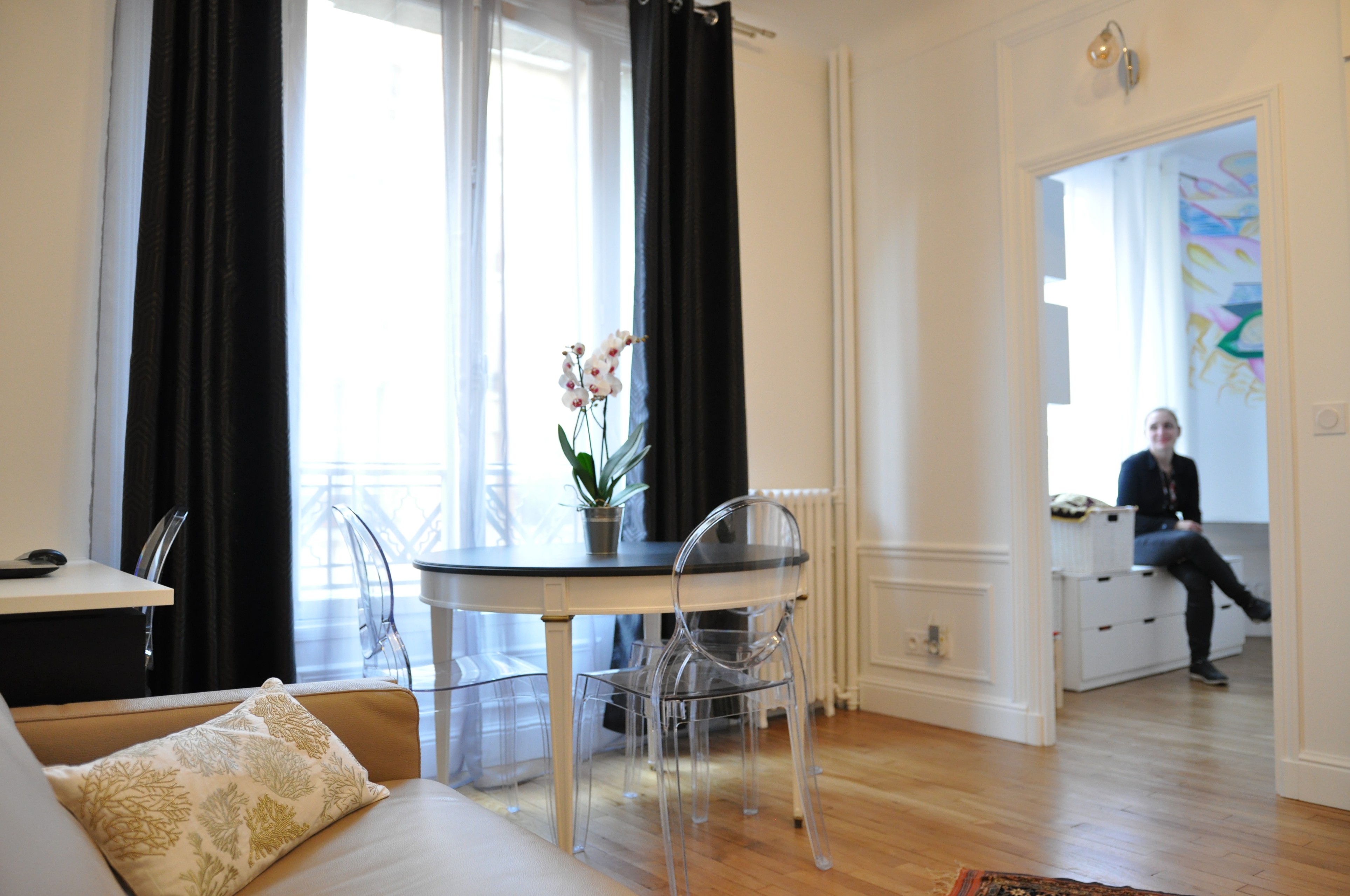 noir et blanc , doré.