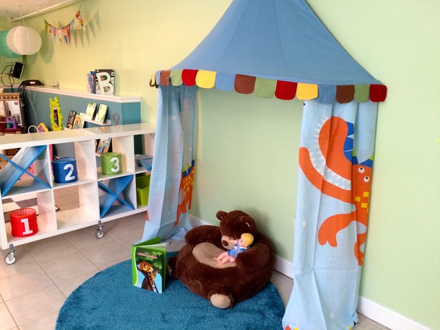 kids reading tent