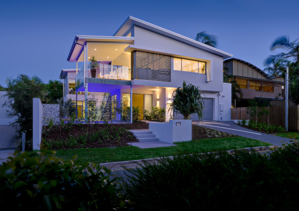 Inspiration for a large contemporary home in Brisbane.