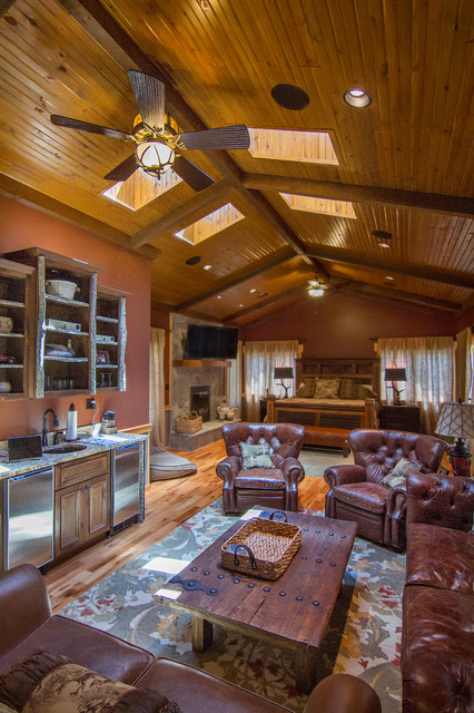 Country Lodge and Cabin Retreat rustic-bedroom