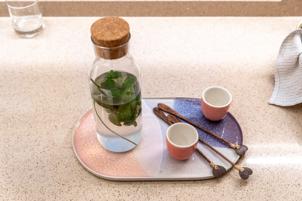 Тропическая кухня под цветком протеи