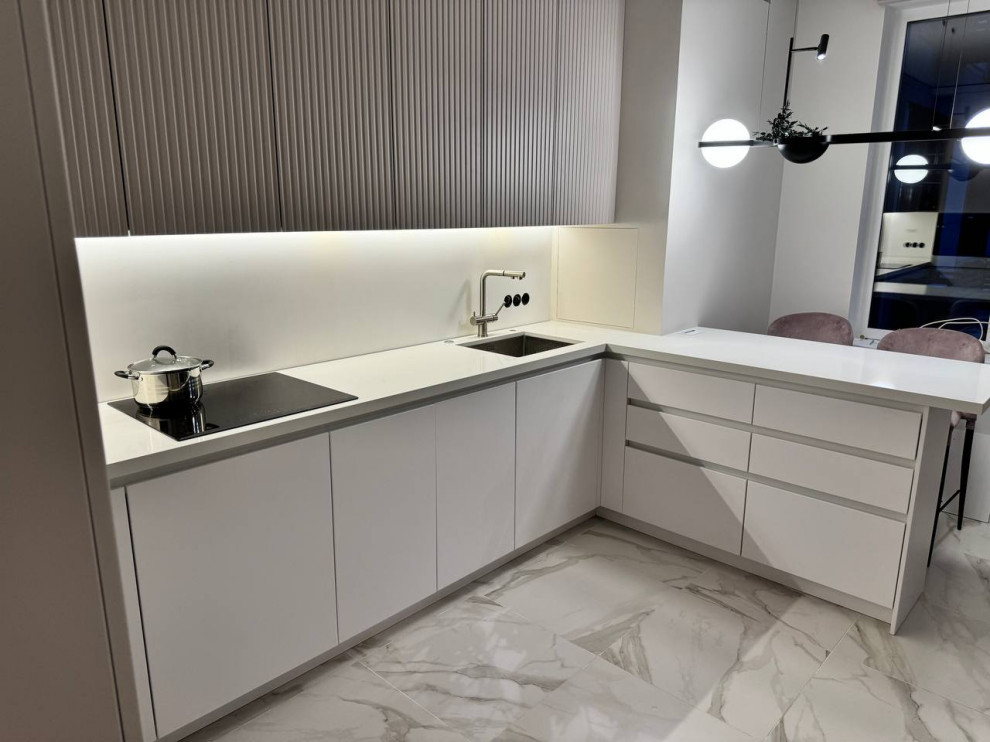 МОСКВА  НАГОРНАЯ   53 м