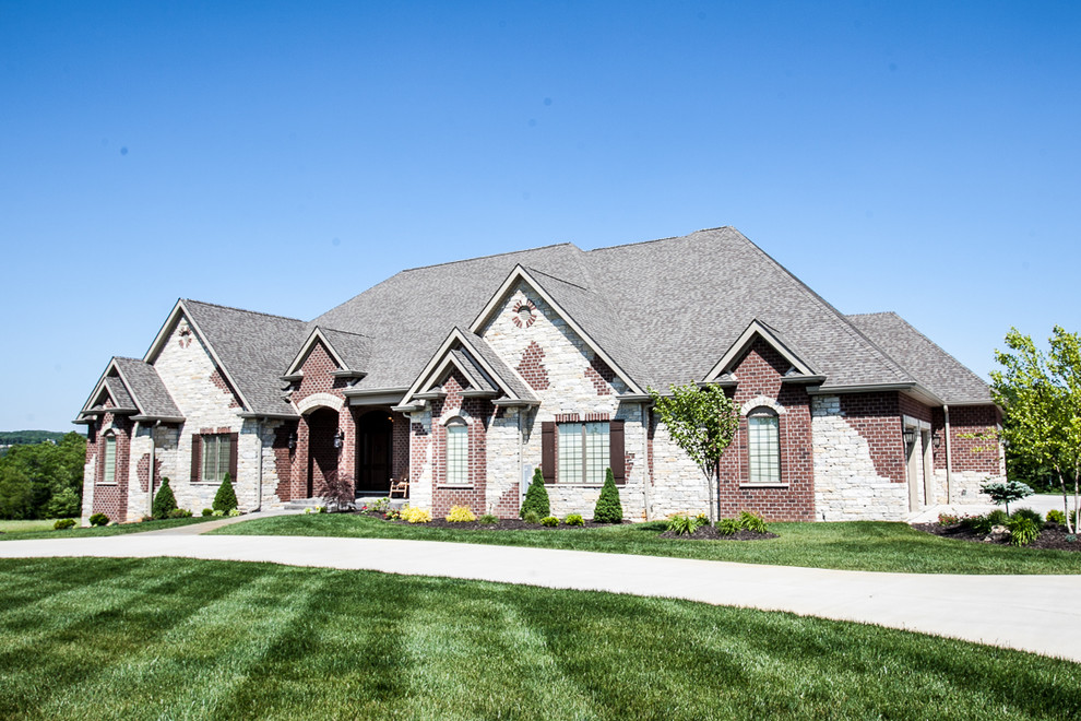 Custom Family Home Build in St Louis County (Eureka MO) Craftsman