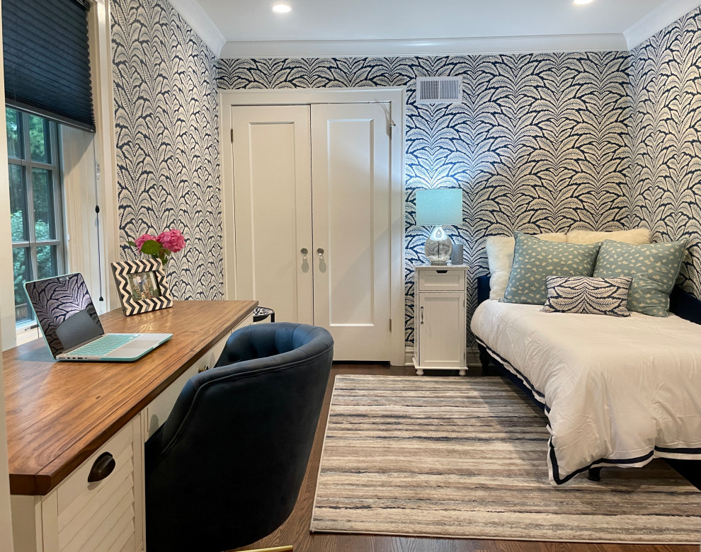 Inspiration for a modern wallpaper bedroom remodel in Chicago