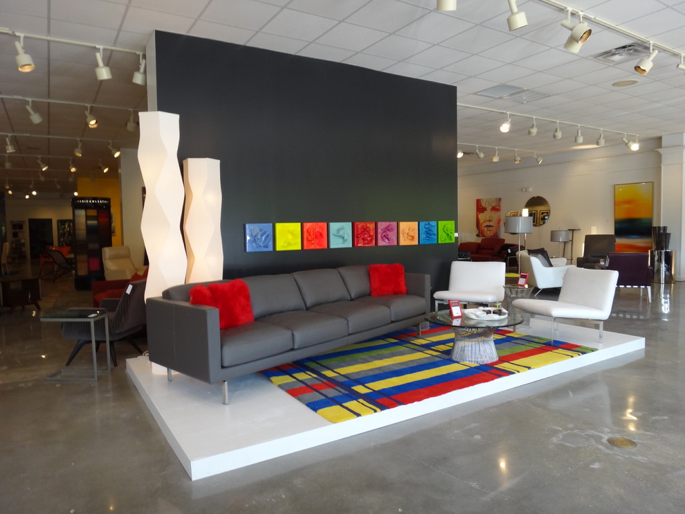 Inspiration for a modern home design remodel in Tampa
