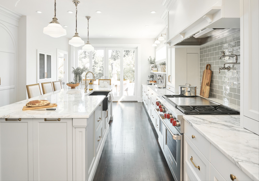 Elegant kitchen photo in Vancouver