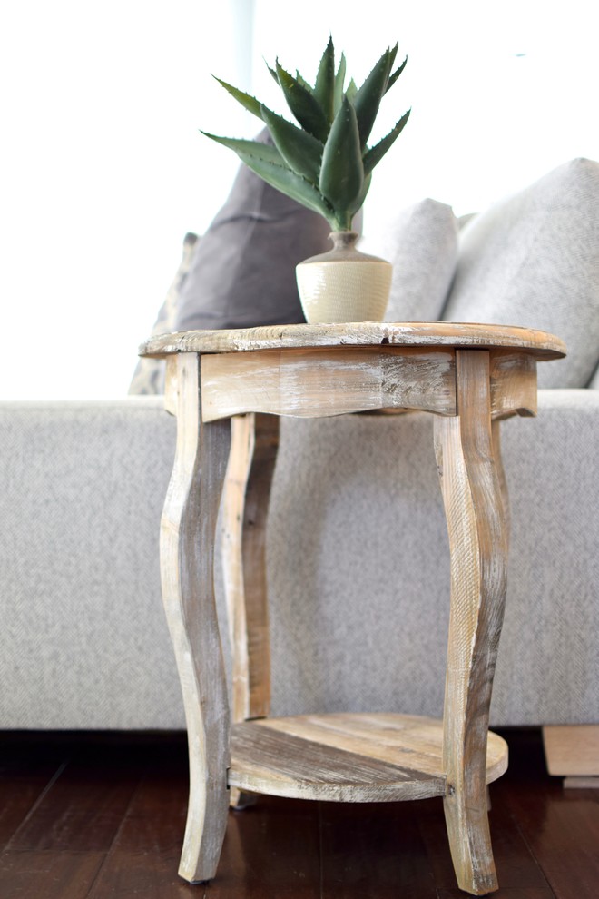 Inspiration for a transitional home design remodel in Orange County