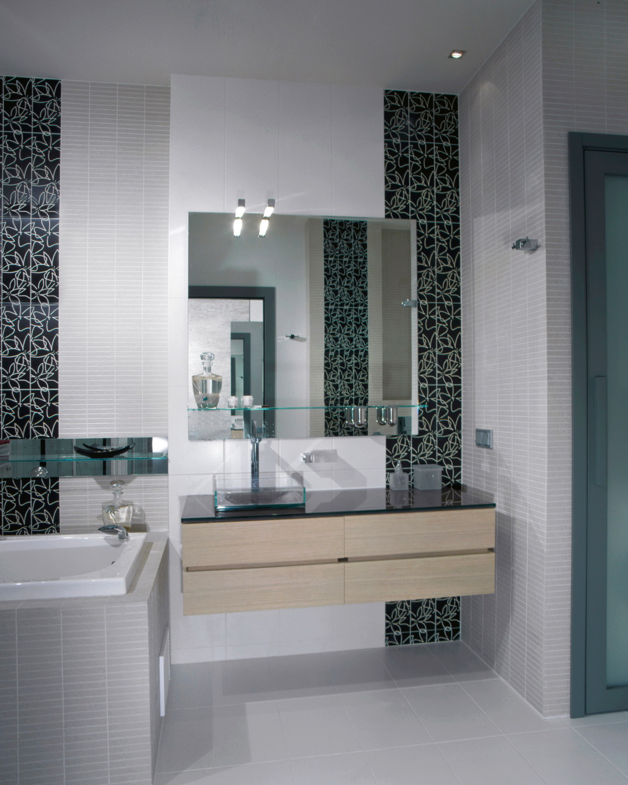 Очень лаконичная квартира в стиле минимализм.