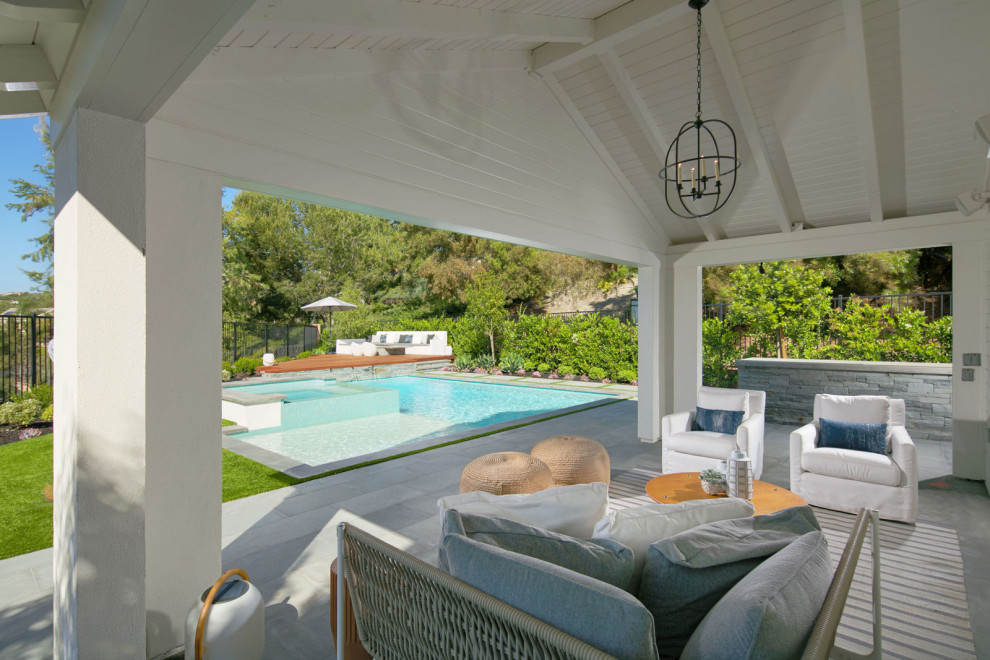 Contemporary Backyard