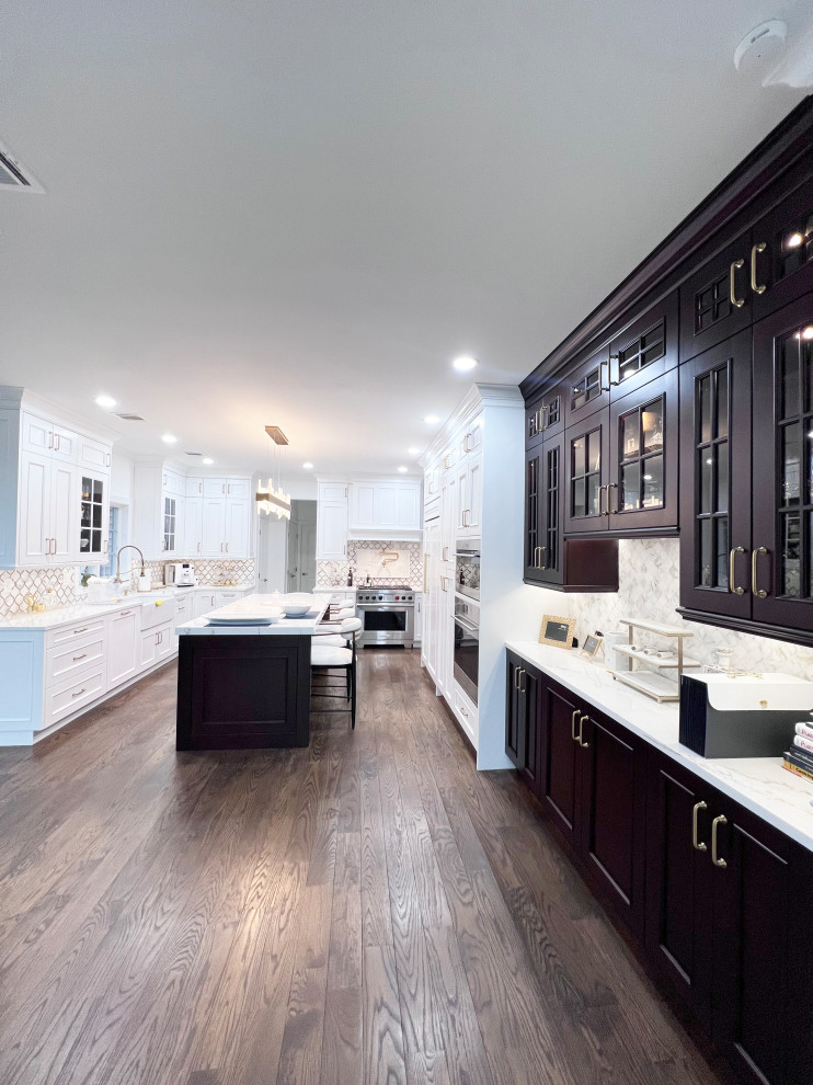 Inspiration for a transitional home design remodel in New York