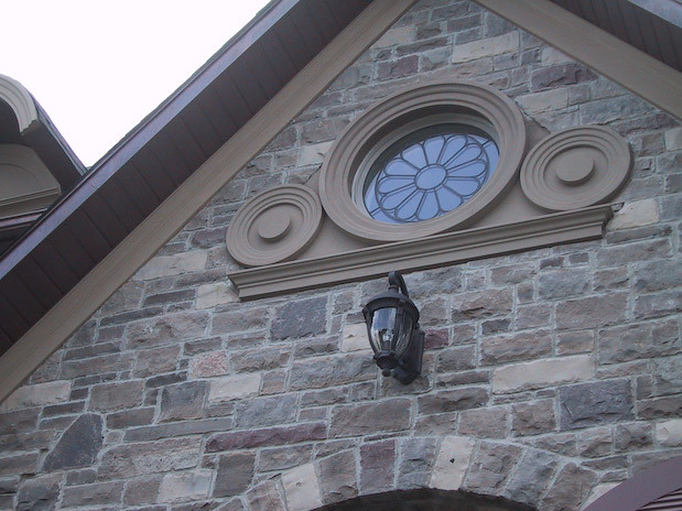 Home design - transitional home design idea in Toronto