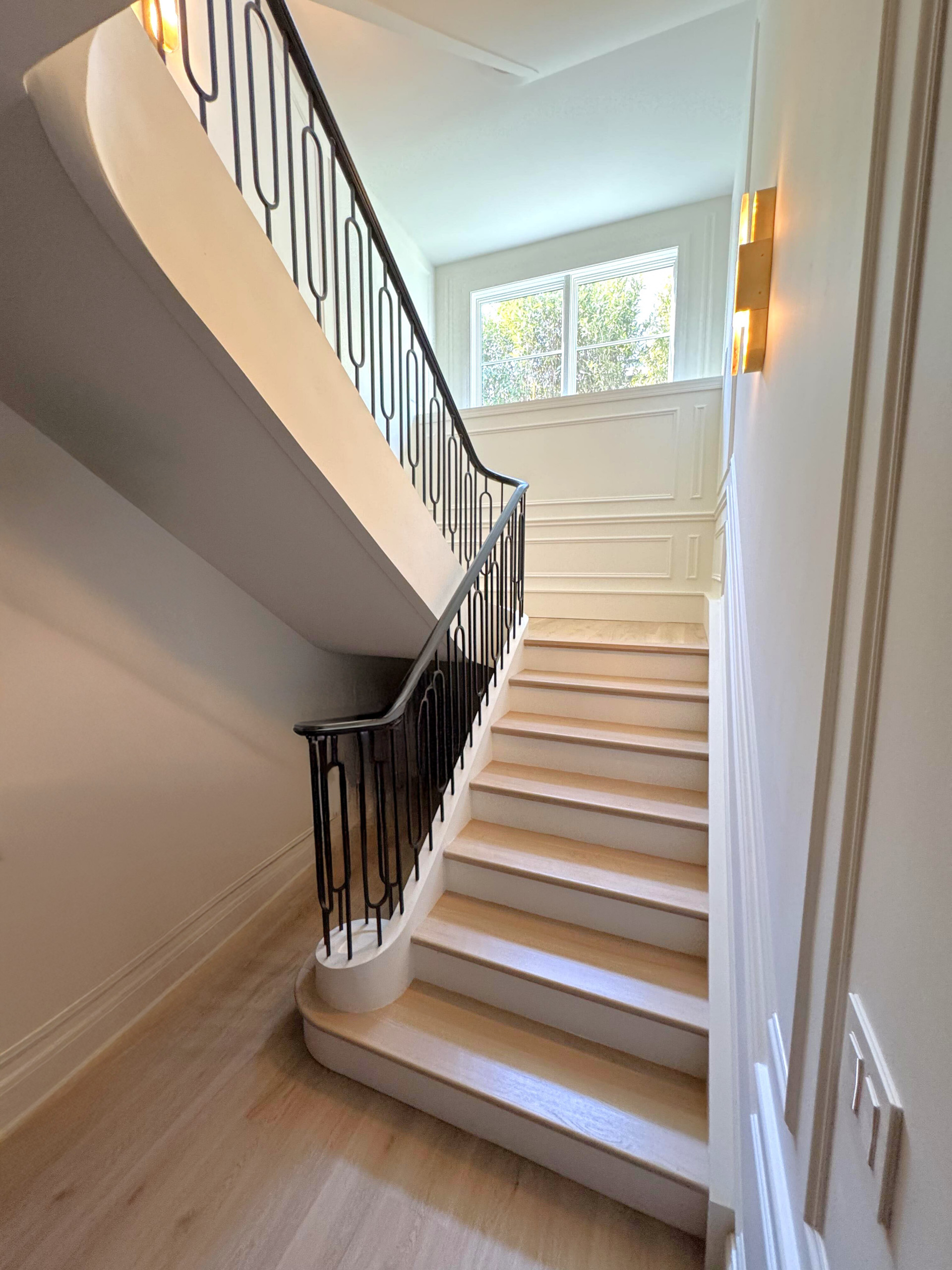 134_Stunning Straight Stair with an Elliptical Twist, McLean, VA 22101