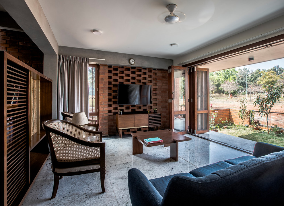 This is an example of a contemporary living room in Bengaluru.