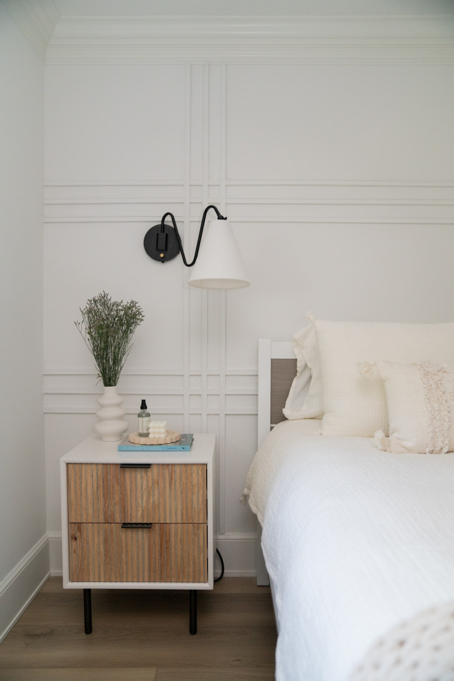 Transitional home design photo in Miami