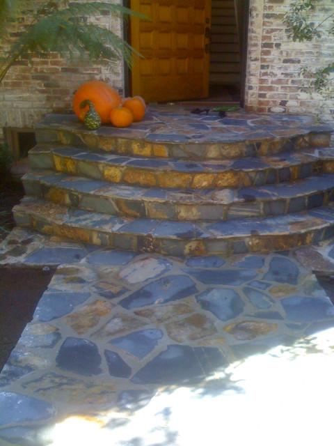 New Stone Entry Steps and Walkway by MMCC trendy-hus-og-facade