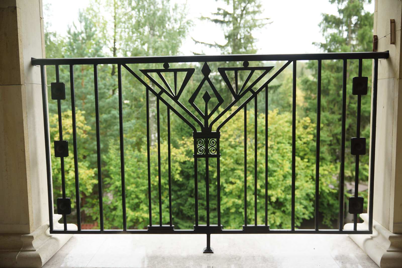 Кованные балконы в поселке Горки 2