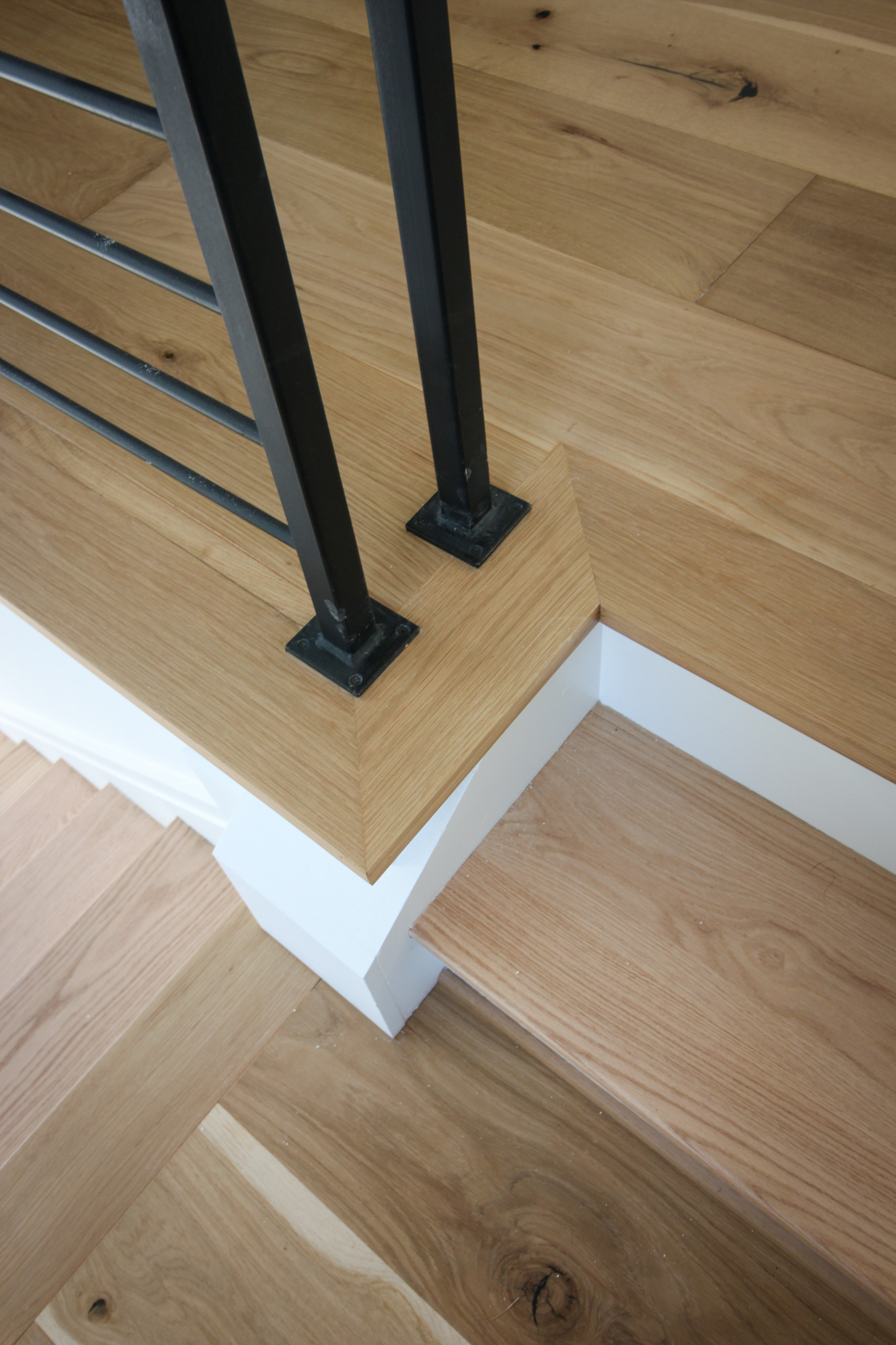 85_Sleek Three-Quarter Turn Multilevel-Staircase, McLean VA 22101