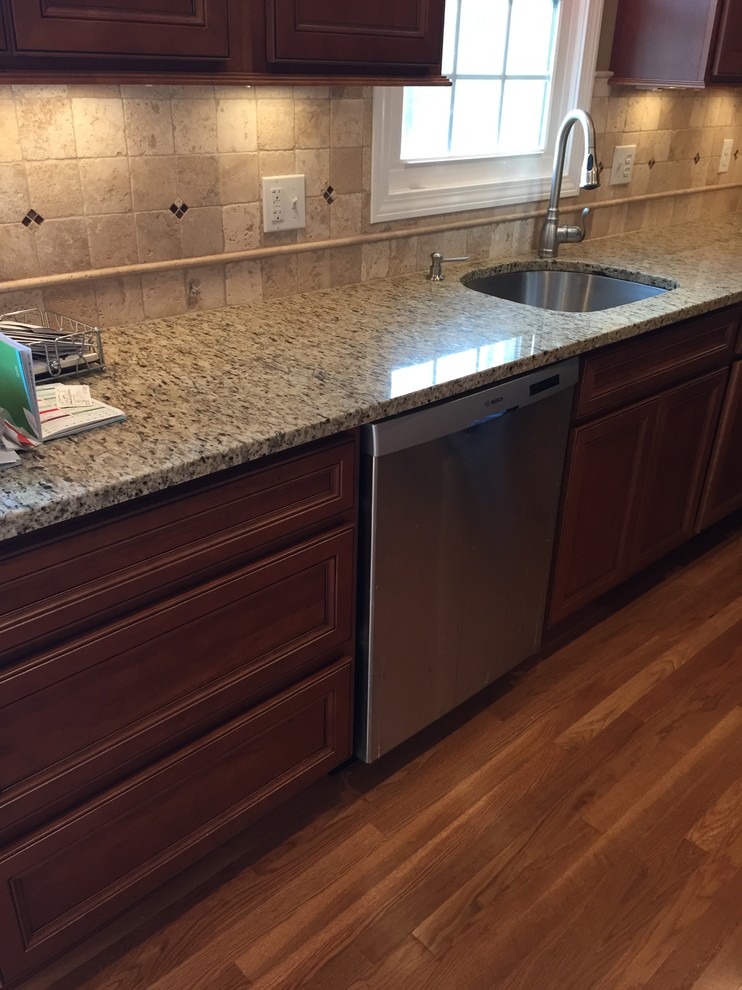 Transitional home design photo in New York