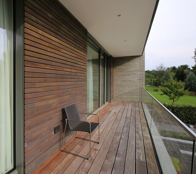 Balkon mit Holzfassade - Modern - Balkon - Köln - von Korr GmbH